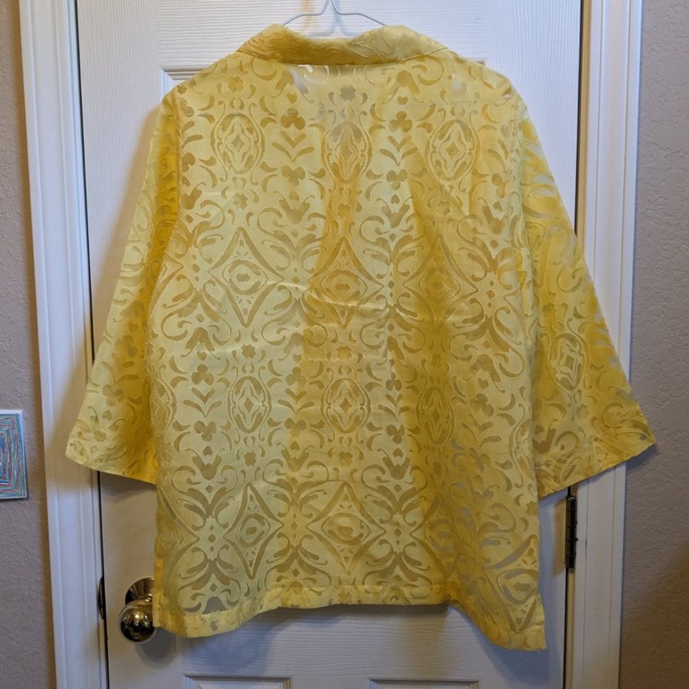 Allison Daley 2 Piece Set Yellow Button Up Lace Top and Matching Tank - Picture 4 of 13